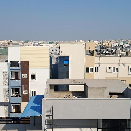 The Balcony Hotel Hyderabad Exteriör bild